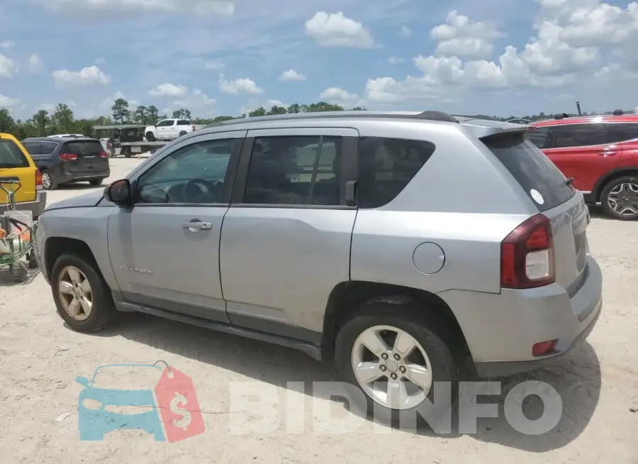 1C4NJCBA5FD156109 Photo# 2