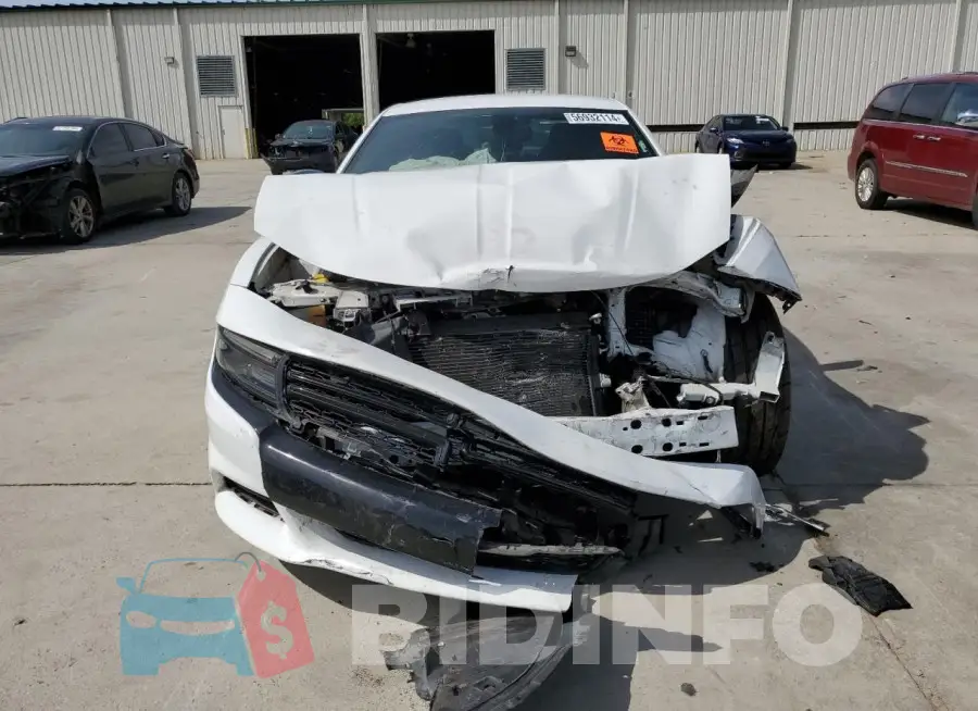 2C3CDXCT5GH272599 Photo# 5