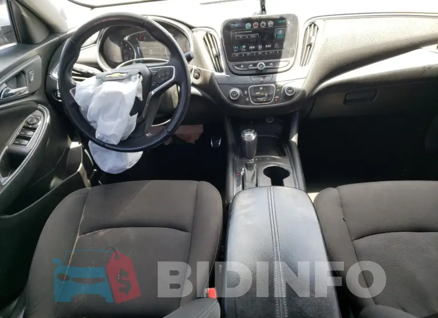 1G1ZD5ST7JF180052 Photo# 8