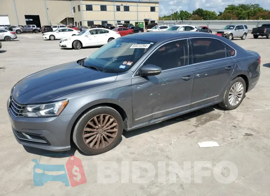 1VWBS7A37GC039145 Photo# 1