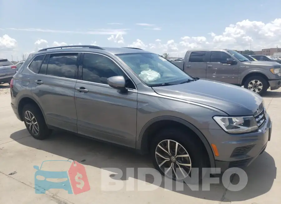 3VV3B7AX8KM154369 Photo# 4