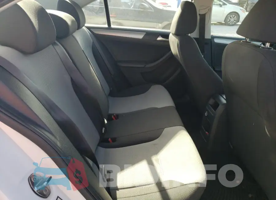 3VW2B7AJ7HM205565 Photo# 10