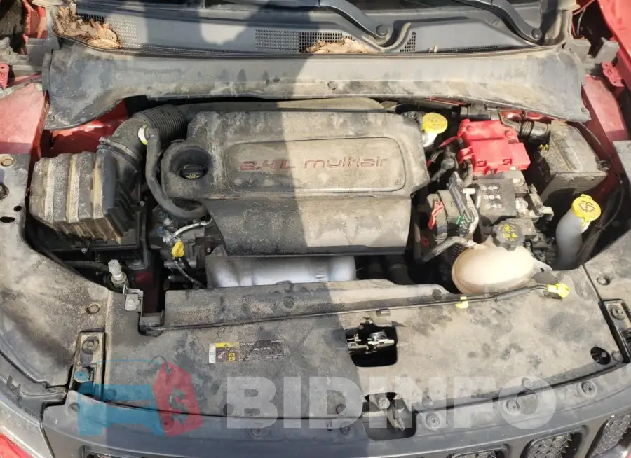 3C4NJCBBXLT257452 Photo# 11
