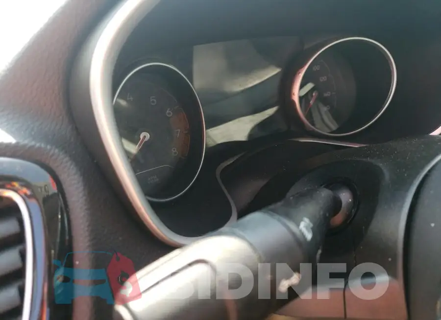 3C4NJDCB3KT812907 Photo# 9