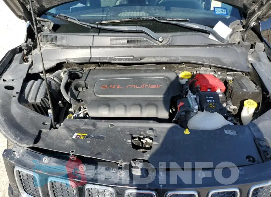 3C4NJDCB9LT128218 Photo# 12