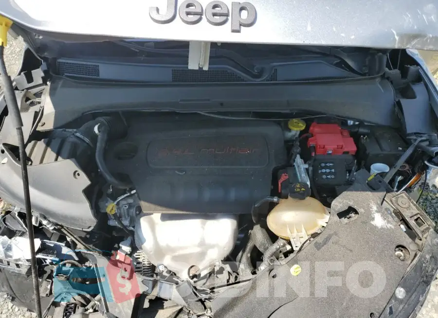 3C4NJDDB5KT722057 Photo# 12