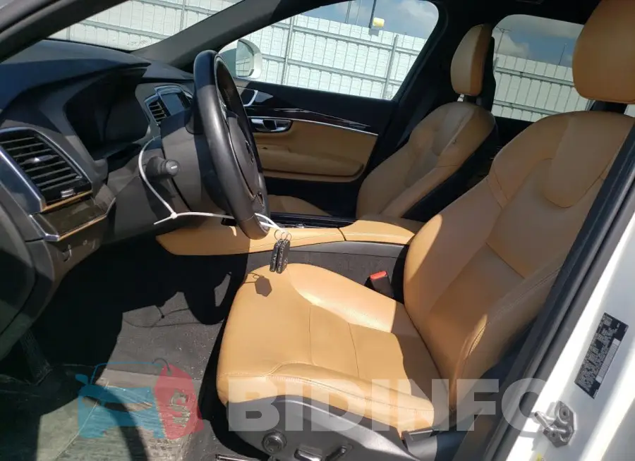 YV4A22PK2J1208519 Photo# 7