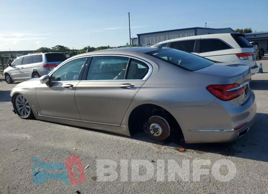 WBA7E2C57JG743022 Photo# 2