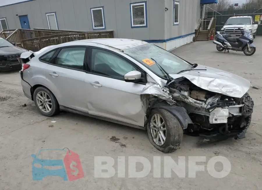 1FADP3F24GL304194 Photo# 4