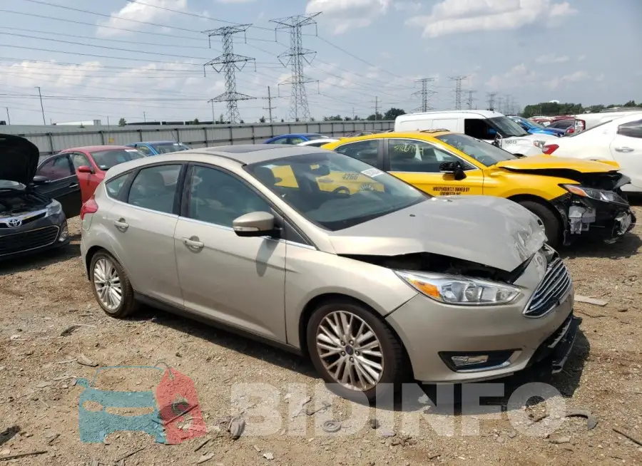 1FADP3N25GL241236 Photo# 4