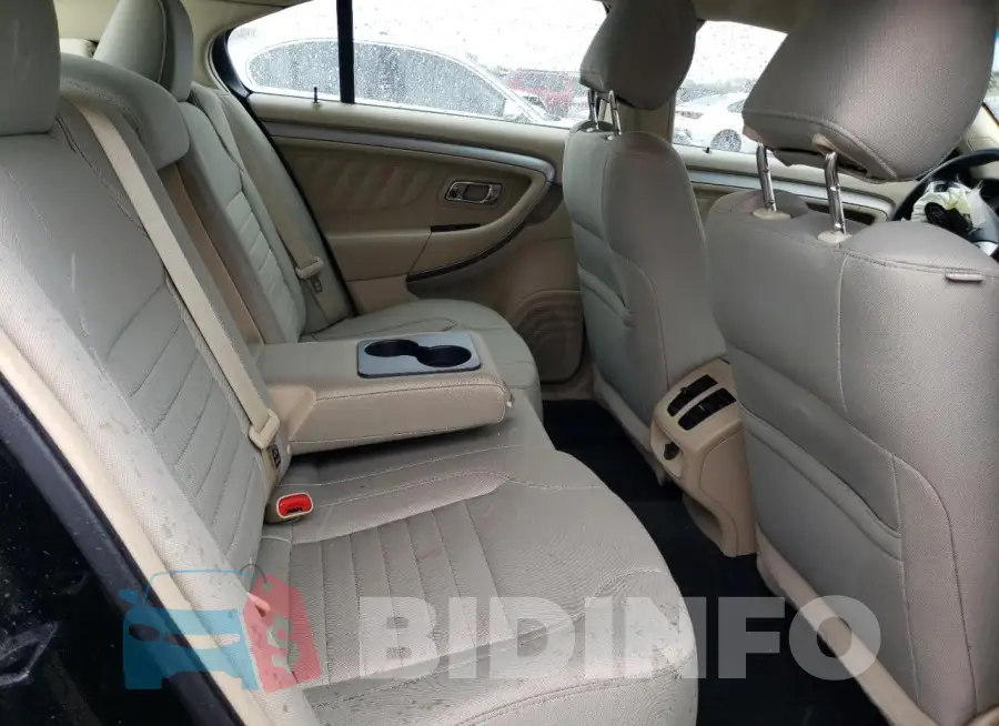 1FAHP2D87JG101268 Photo# 10
