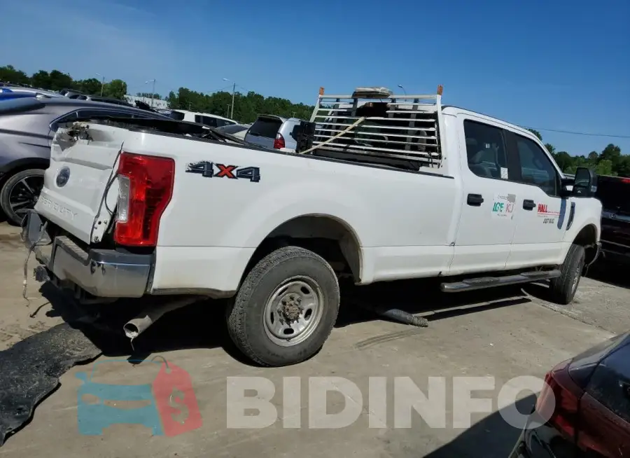 1FT7W2B63JEC38018 Photo# 3
