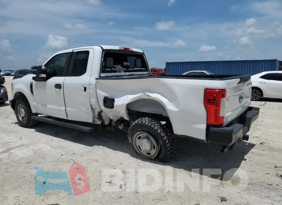 1FT7X2A67KED84681 Photo# 2