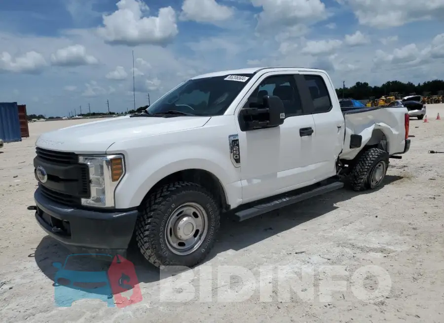 1FT7X2A67KED84681 Photo# 1