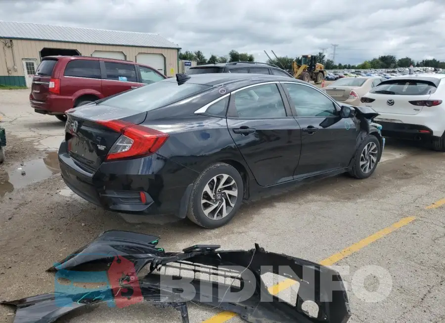 19XFC2F78HE024017 Photo# 3