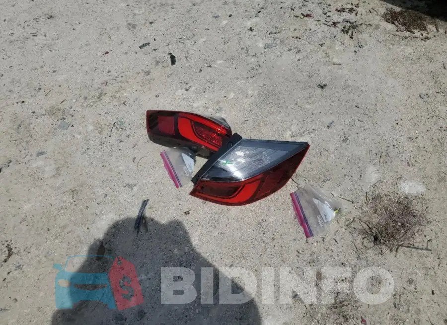 19XZE4F13KE011388 Photo# 12