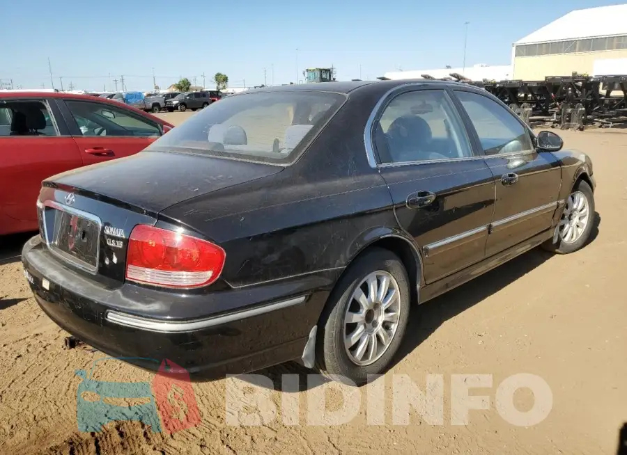 KMHWEF35H83A78136 Photo# 3