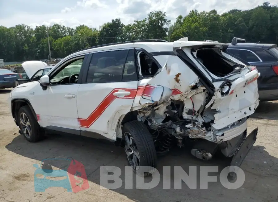 JTMCB3FV6PD150595 Photo# 2
