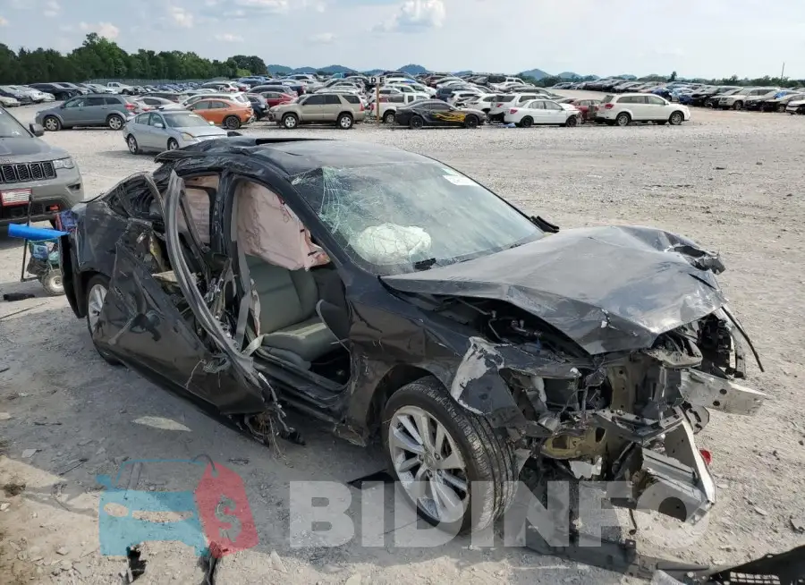 19UDE2F32HA015025 Photo# 4