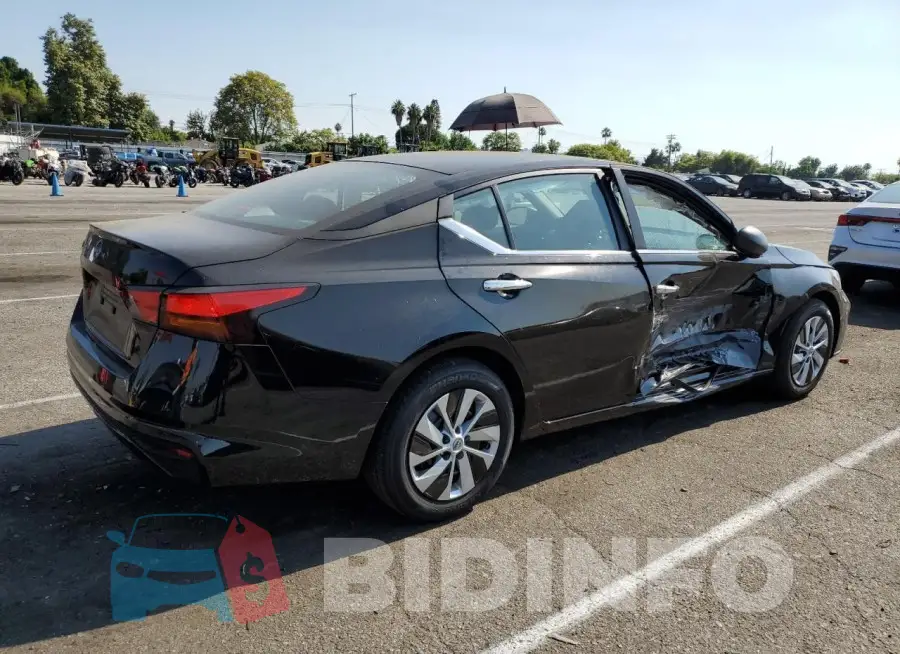 1N4BL4BV6RN402479 Photo# 3