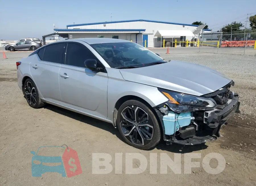 1N4BL4CV5PN370264 Photo# 4