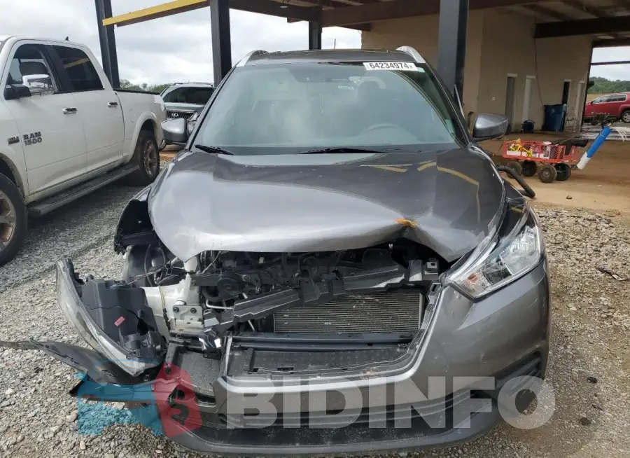 3N1CP5CU2KL565170 Photo# 5