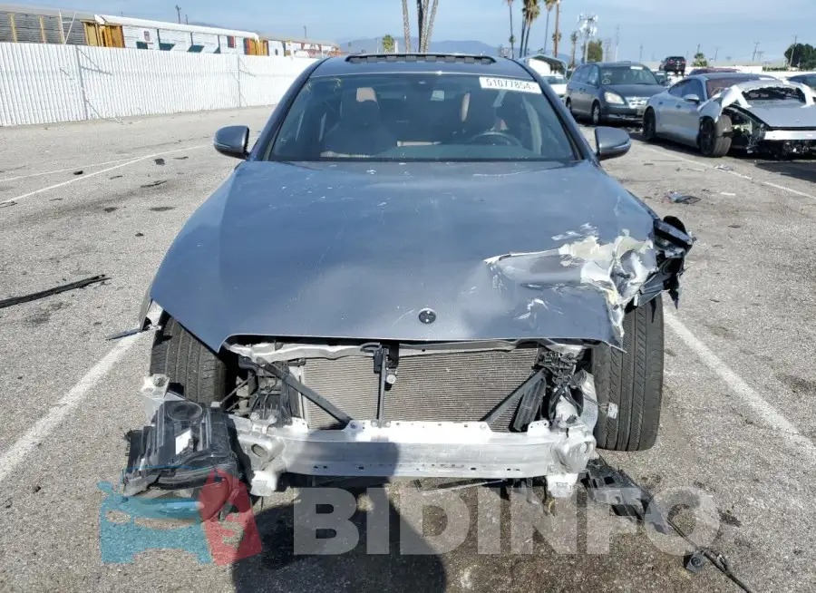 WDDZF4JB6HA163163 Photo# 5