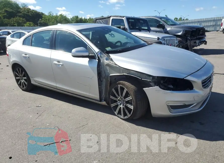 LYV402TK4HB136799 Photo# 4