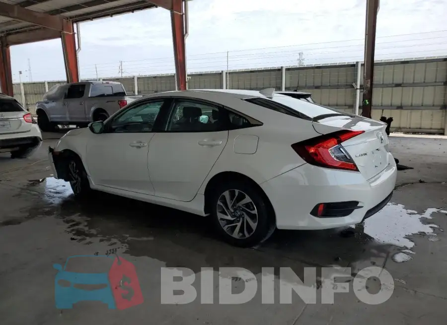 19XFC2F77JE209858 Photo# 2