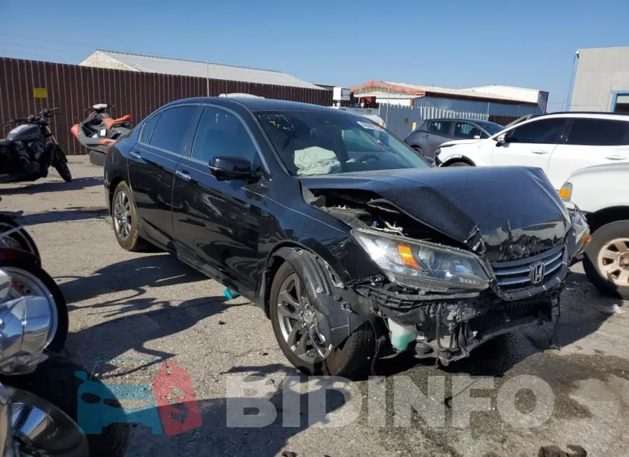 1HGCR2F83FA177898 Photo# 4