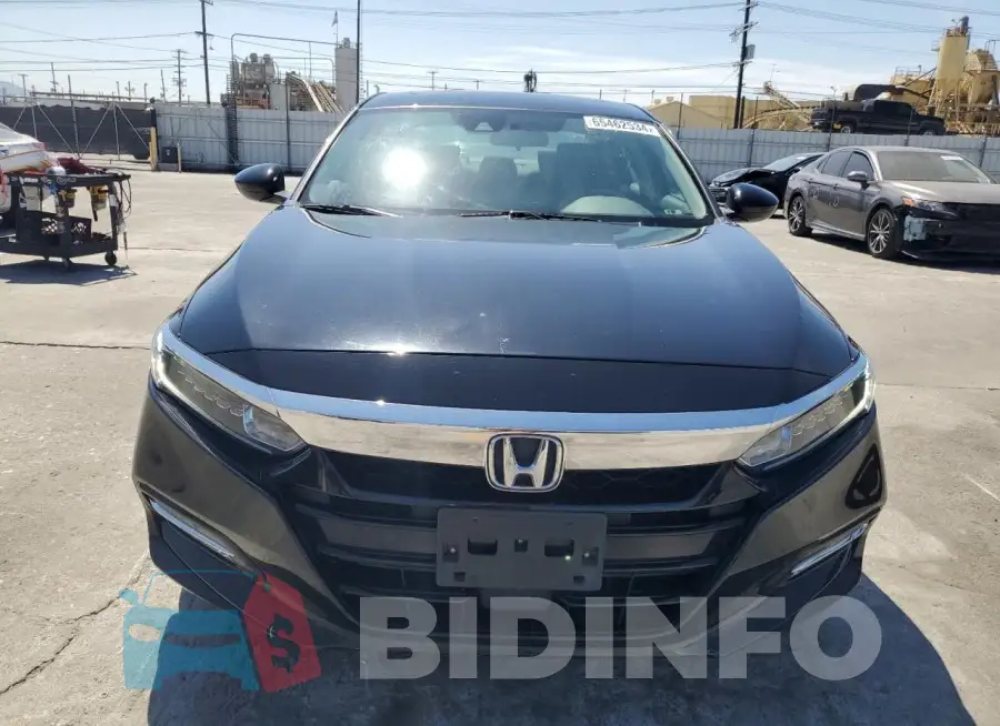 1HGCV3F44KA011897 Photo# 5