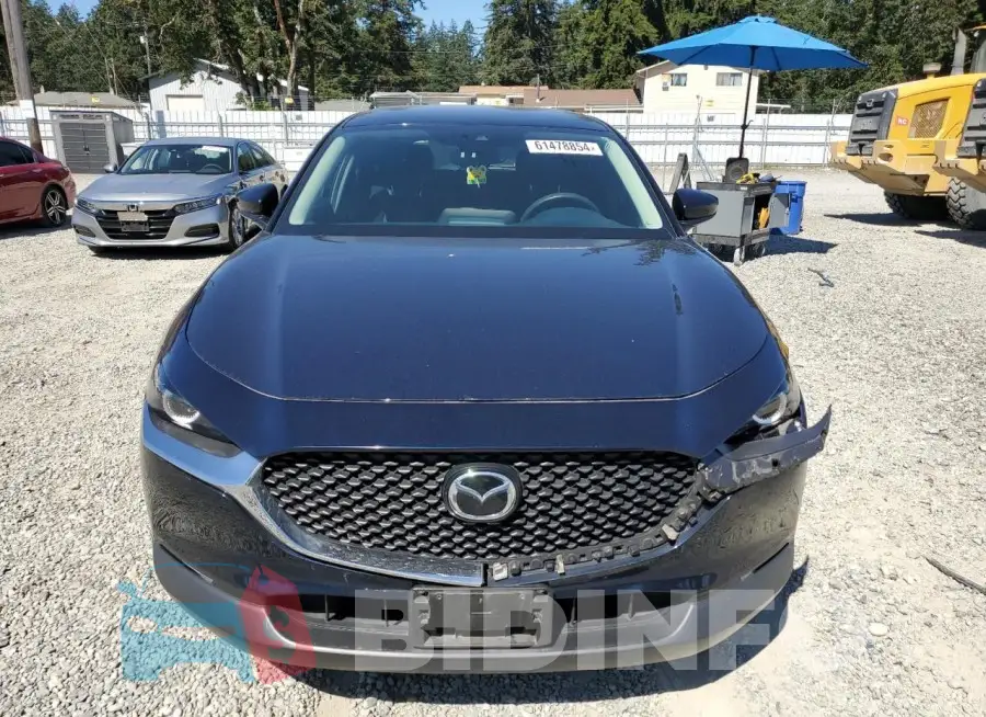 3MVDMBBL7LM122816 Photo# 5