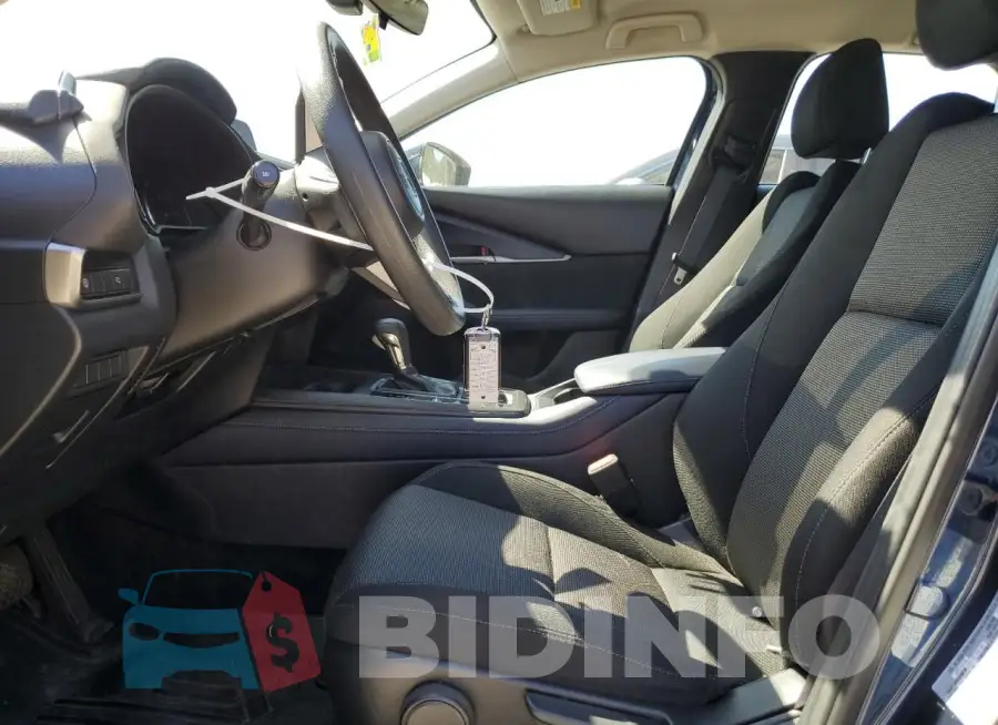 3MVDMBBL7LM122816 Photo# 7