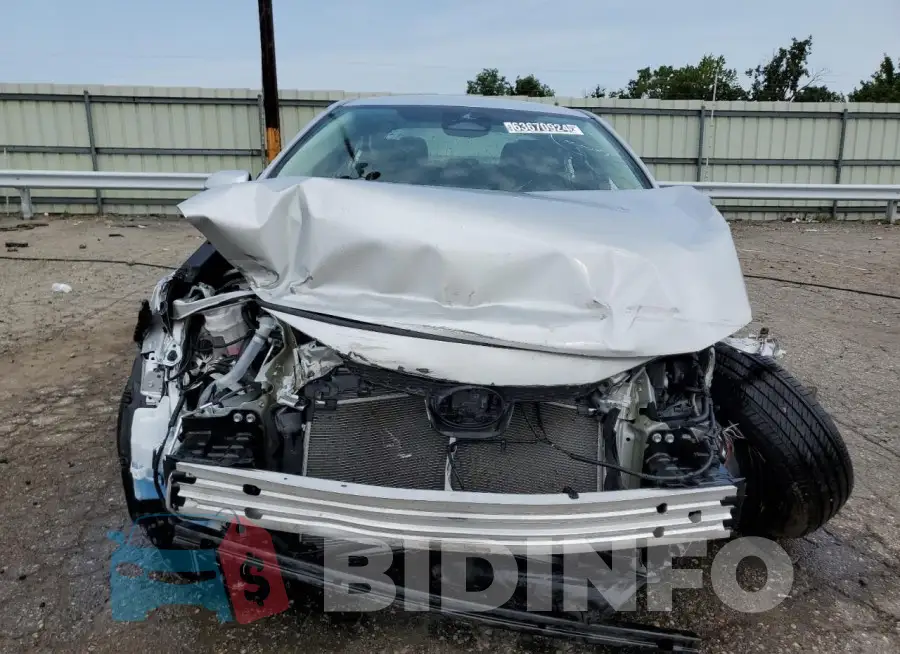 5YFB4MDE9RP141887 Photo# 5