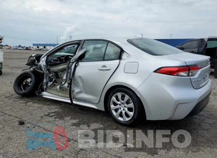 5YFB4MDE9RP141887 Photo# 2