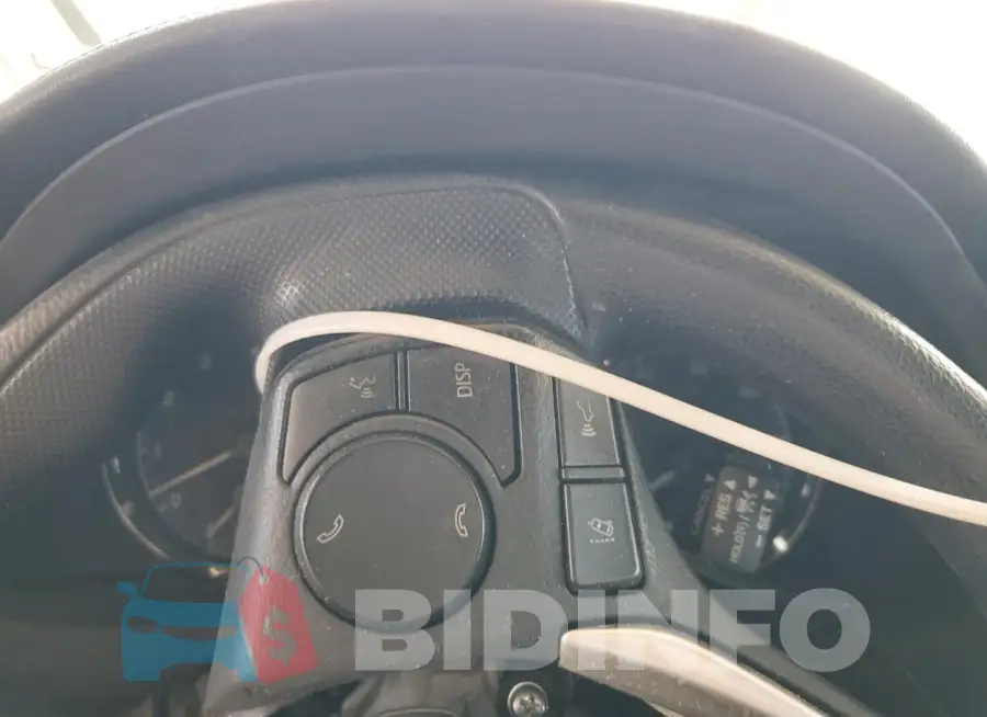 5YFBURHEXJP808137 Photo# 9