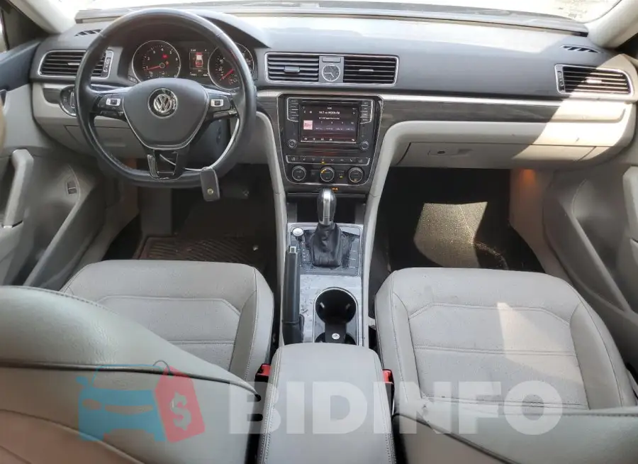 1VWGT7A38HC051664 Photo# 8