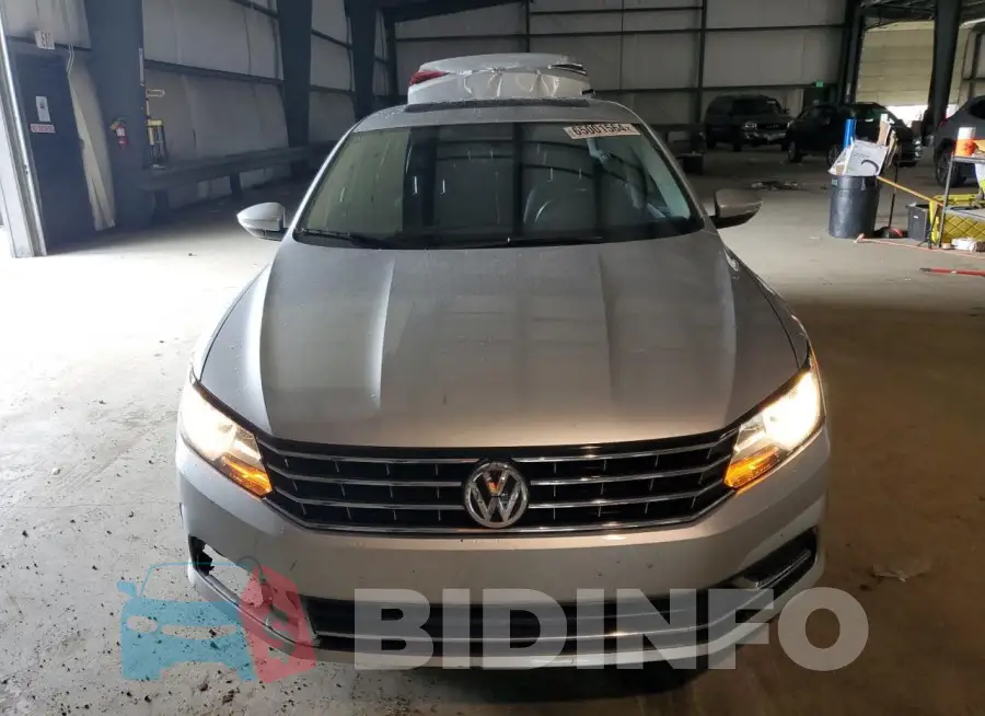 1VWLA7A36KC011353 Photo# 5