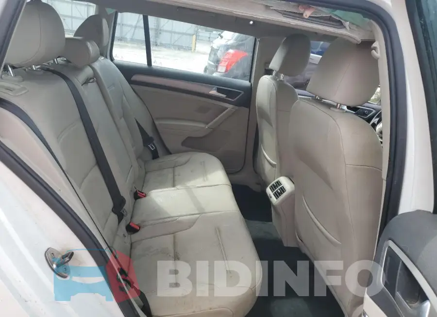 3VWCA7AU8FM511429 Photo# 10
