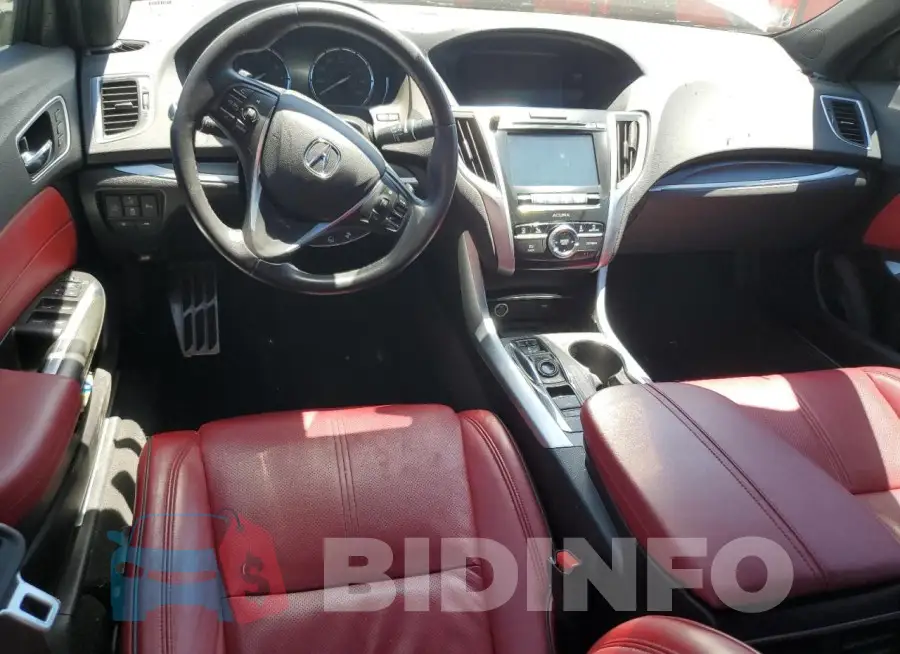 19UUB2F67KA009036 Photo# 8