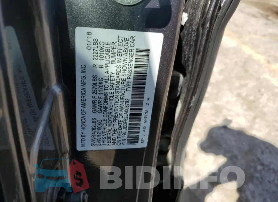 19UUB3F62JA006792 Photo# 12