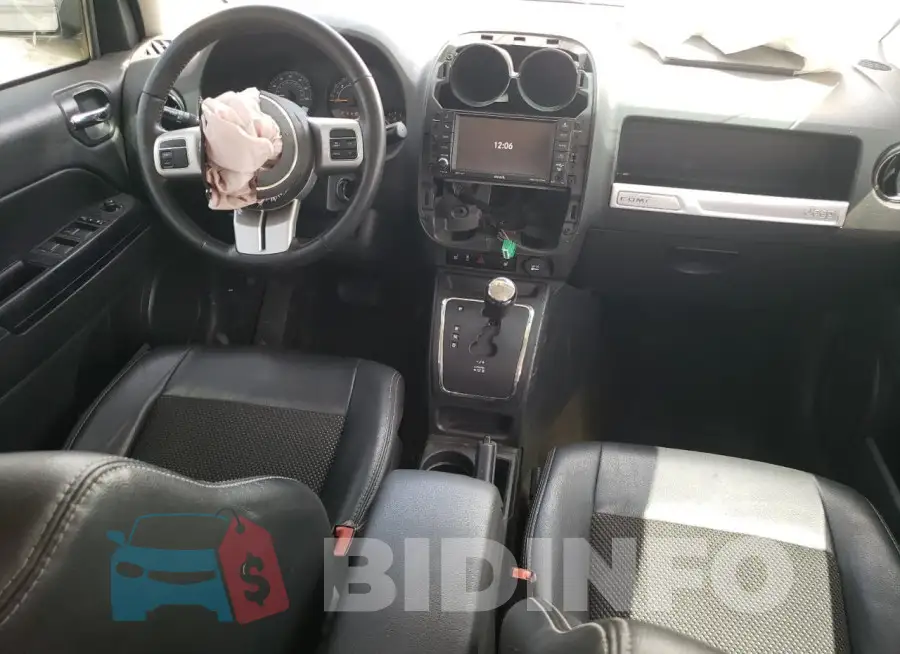 1C4NJCBA4GD649832 Photo# 8