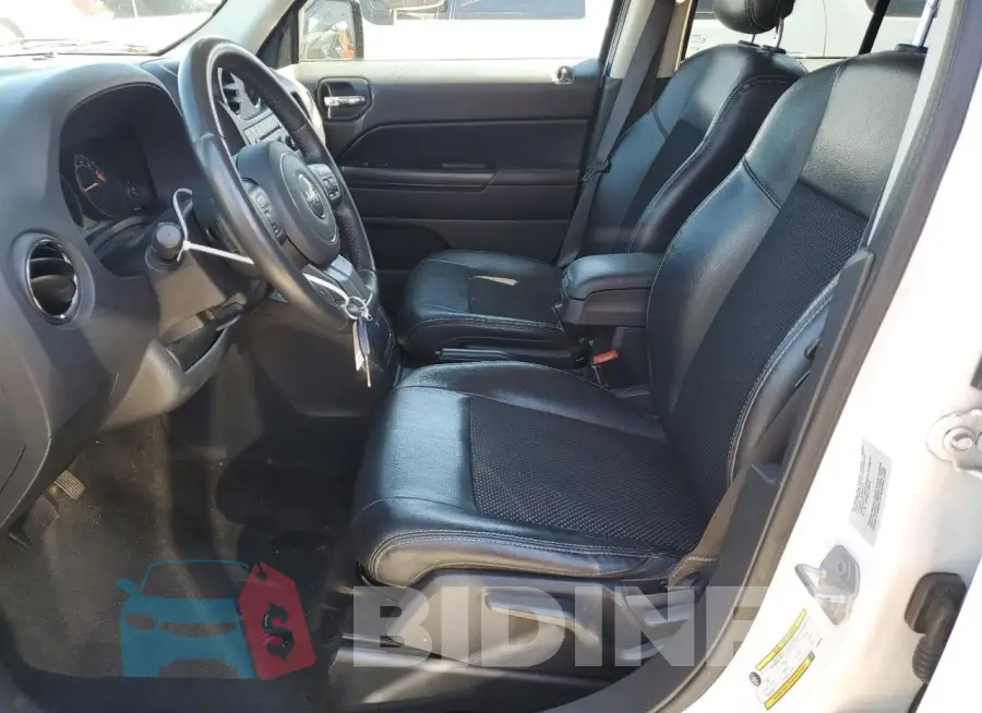 1C4NJPBAXGD603848 Photo# 7