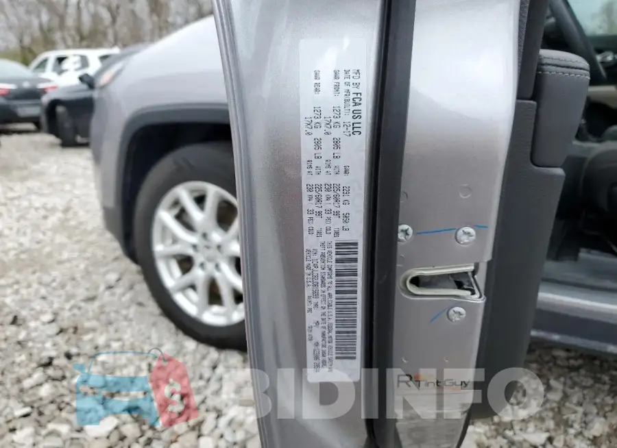 1C4PJLCB2JD615699 Photo# 13