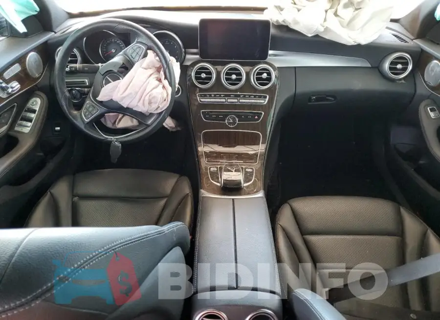 55SWF4KB1JU254588 Photo# 8