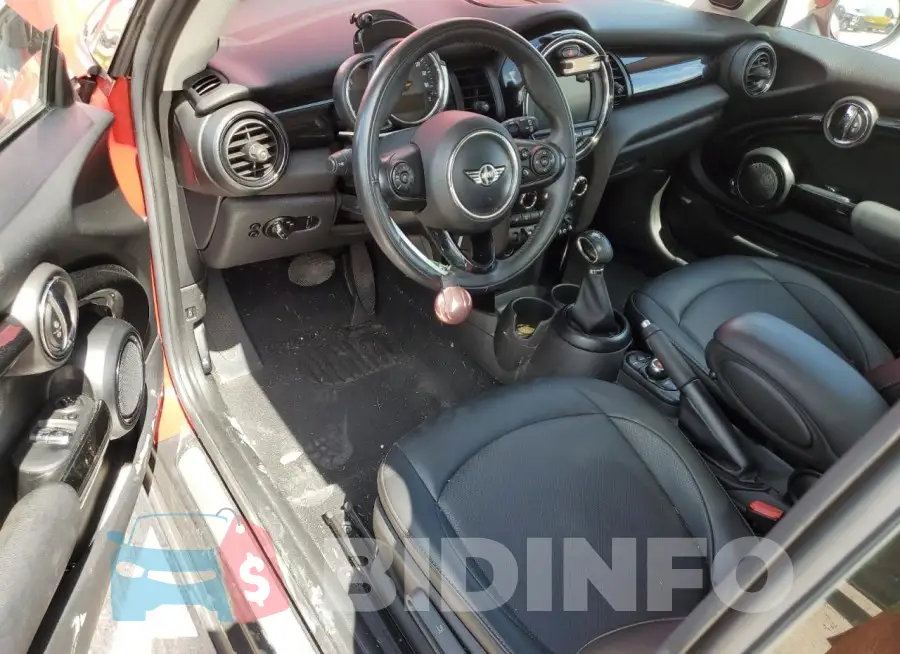 WMWXP5C53K2H32077 Photo# 8