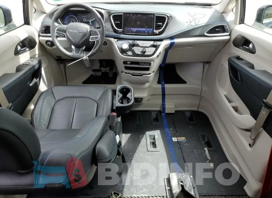 2C4RC1BG4MR602426 Photo# 8