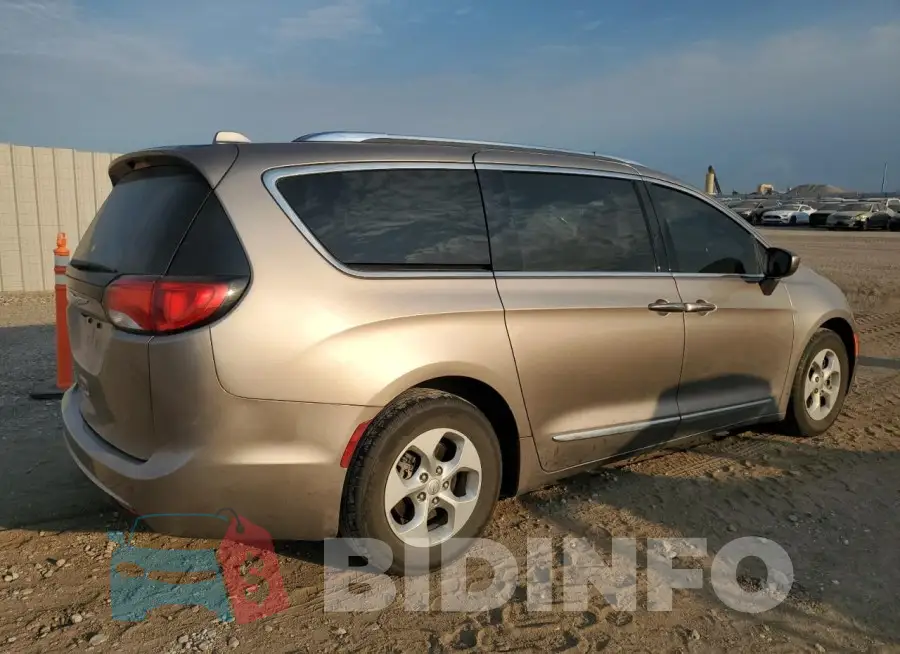 2C4RC1EG8HR669600 Photo# 3