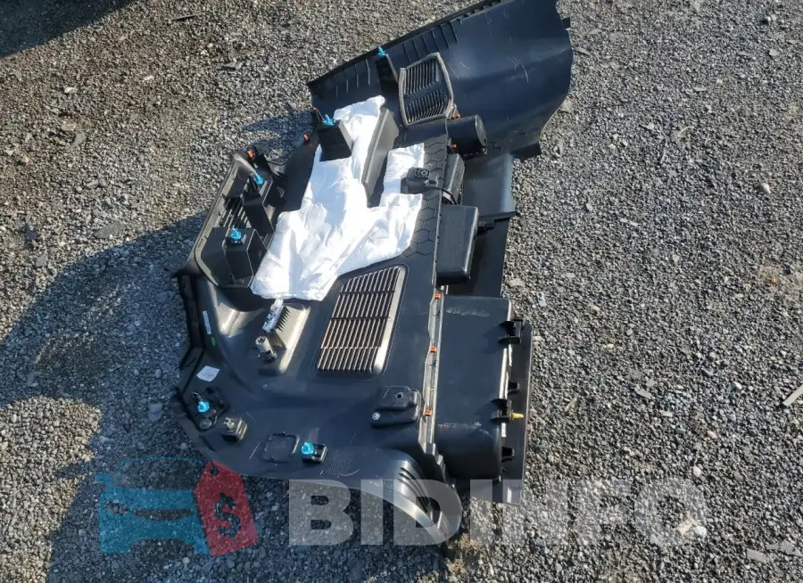 1FMSK8DH0LGA63835 Photo# 13