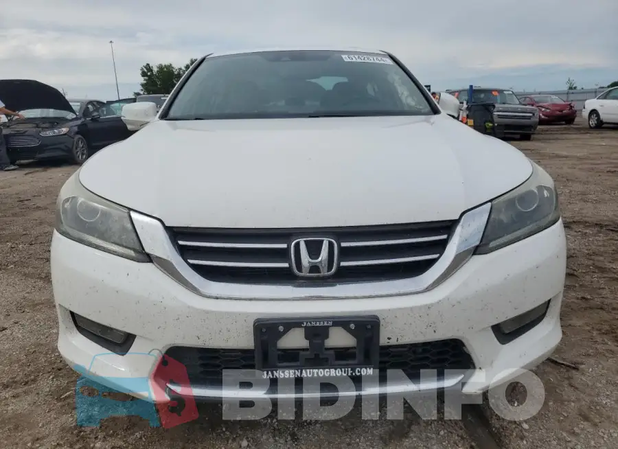 1HGCR2F86FA172887 Photo# 5